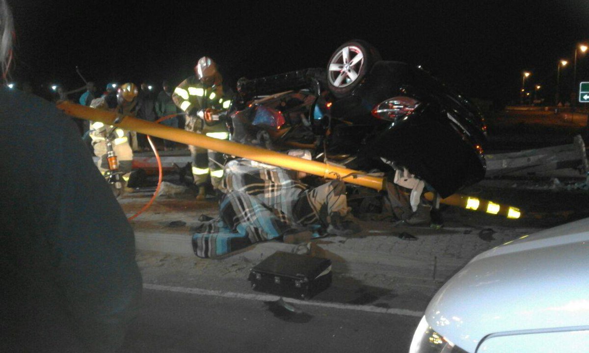 Arrive Alive (@_arrivealive) on Twitter photo Serious collision on the R55 at Marais Road in Celtisridge, Centurion. shar.es/1lOk5I <a href="/EMER_G_MED/">EMER-G-MED EMS</a> Serious collision on the R55 at Marais Road in Celtisridge, Centurion. shar.es/1lOk5I <a href="/EMER_G_MED/">EMER-G-MED EMS</a>