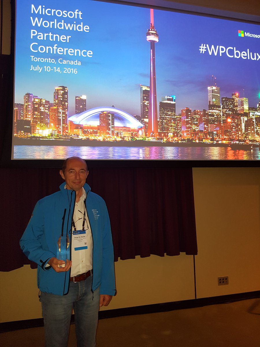 ITCarenv's tweet photo. IT-Care krijgt de award #Microsoft "SMB Partner of the Year 2016" op #WPC in Toronto. Bedankt iedereen! https://t.co/3mdWEkfyPK