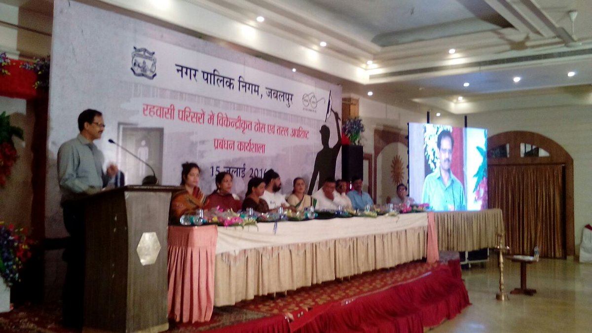 urbansbm's tweet photo. Comm NN-Jbp addressing Wkshop with 110 RWA Reps #letsworktogather #SwachhBharatGov #mycleanindia #live 15/3 https://t.co/Mvh7cQgRLE
