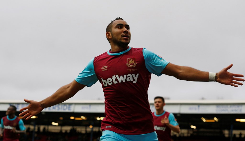 RMCsport's tweet photo. Mercato : Payet annonce qu’il reste à West Ham
https://t.co/OtGoc9ckDH https://t.co/kbXcCSUhew