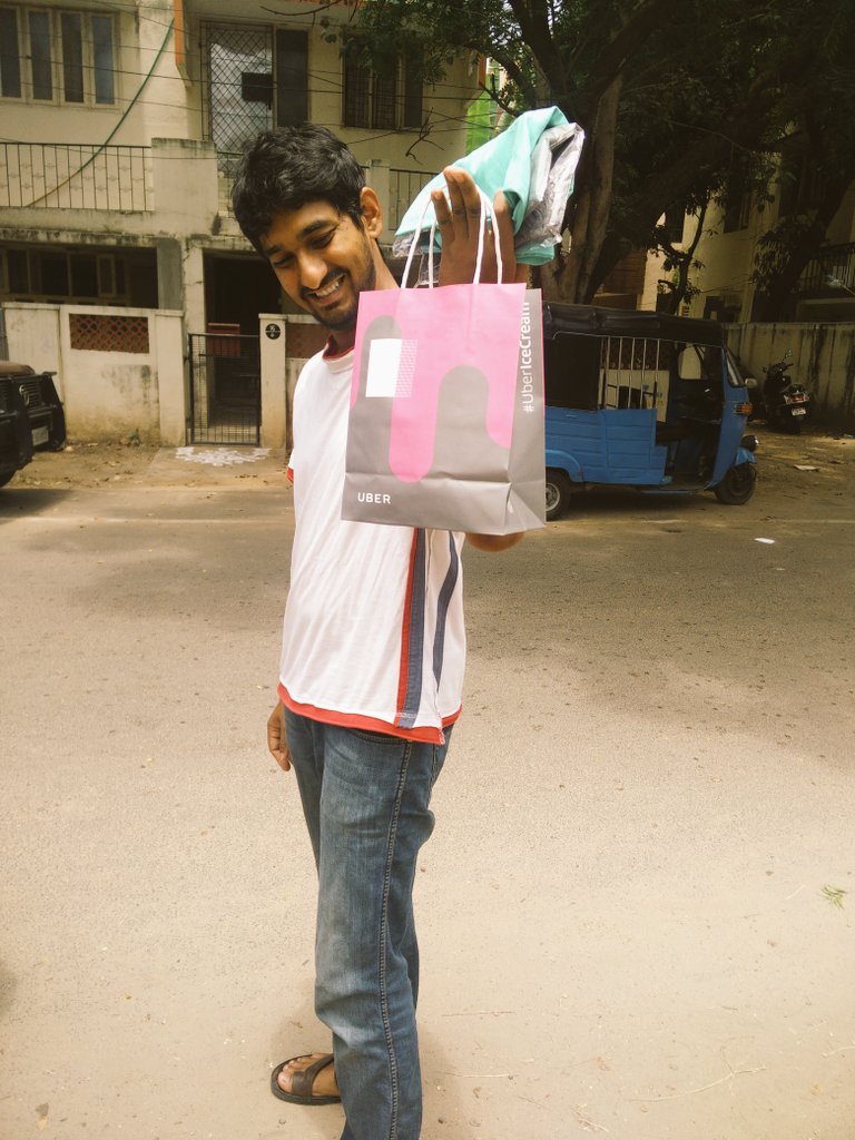 #Chennai, That's <a href="/localteaparty/">Local Tea Party</a> with his Ice cream goodies - have you ordered yours yet? #UberIceCream