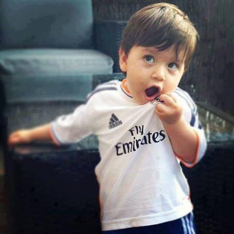RMadridInfo's tweet photo. Pic: Good parenting 💜⚪️ https://t.co/VYiNLytJ4p