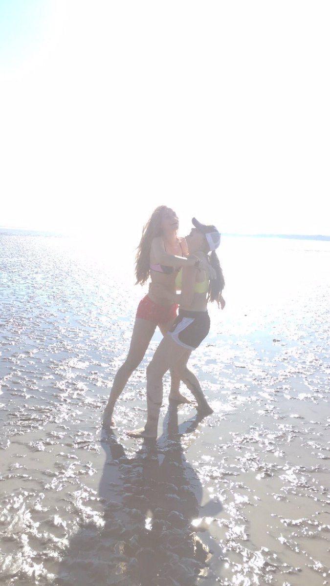 maddie_mose's tweet photo. This shit head is the biggest pain in my ass❤️❤️but idk what I'd do without my sister😘😘😛#softforyou https://t.co/3TDDjtaHl5