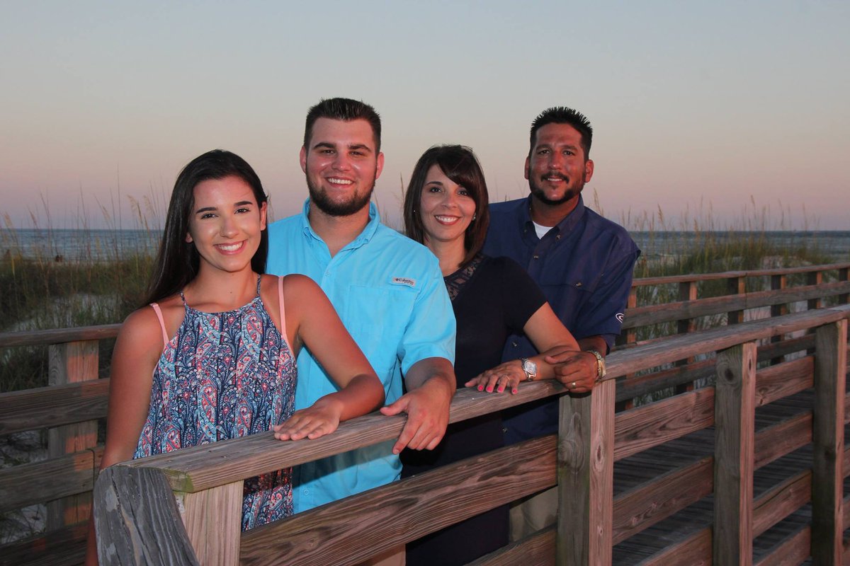 Beautiful evening on the beach with #PhotosByLuluGS. #OrangeBeachPhotographer #GulfShoresPhotographer