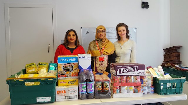 ccg_charity's tweet photo. #CrookstonCommunityGroup supports two lovely ladies, who help the #vulnerable people - https://t.co/U6J4uJVADr https://t.co/vXLKS8tGZt