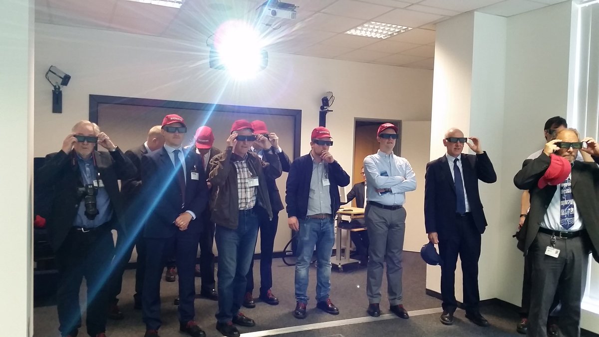 lauriejanewaugh's tweet image. Taking a look at 3D technology @SiemensUKNews with @SW_Trains and journos #Class707