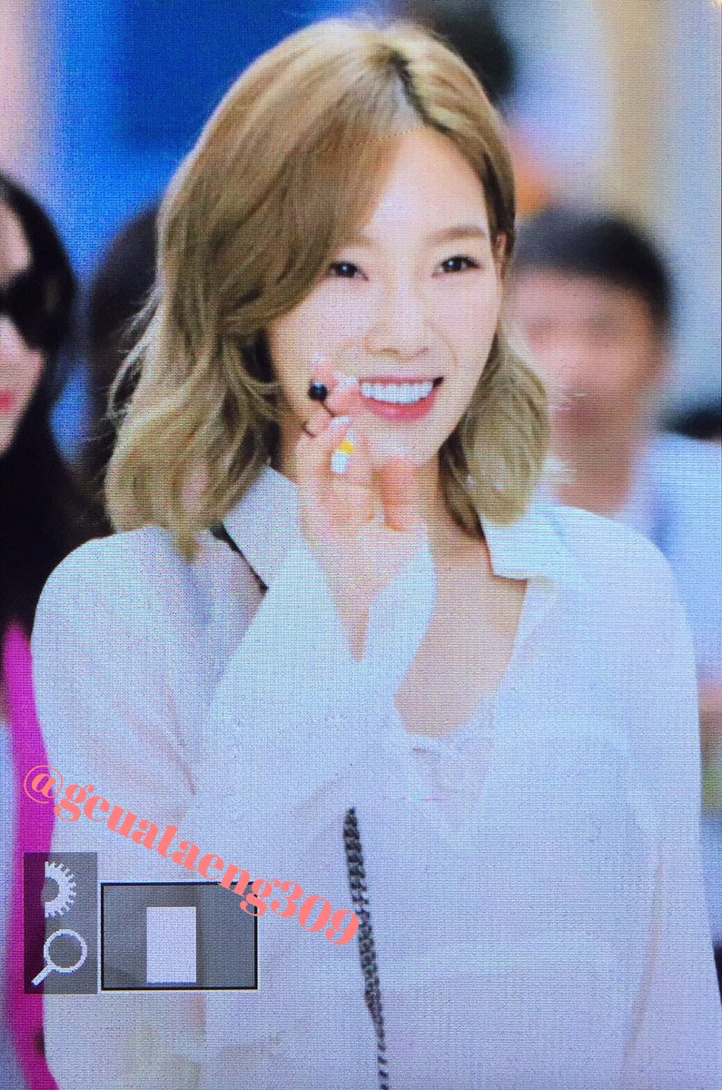 [PIC][15-07-2016]SNSD khởi hành đi Nhật Bản để tham dự "SMTOWN Live Tour V in Japan" vào trưa nay CnZKVu2UAAALFsZ