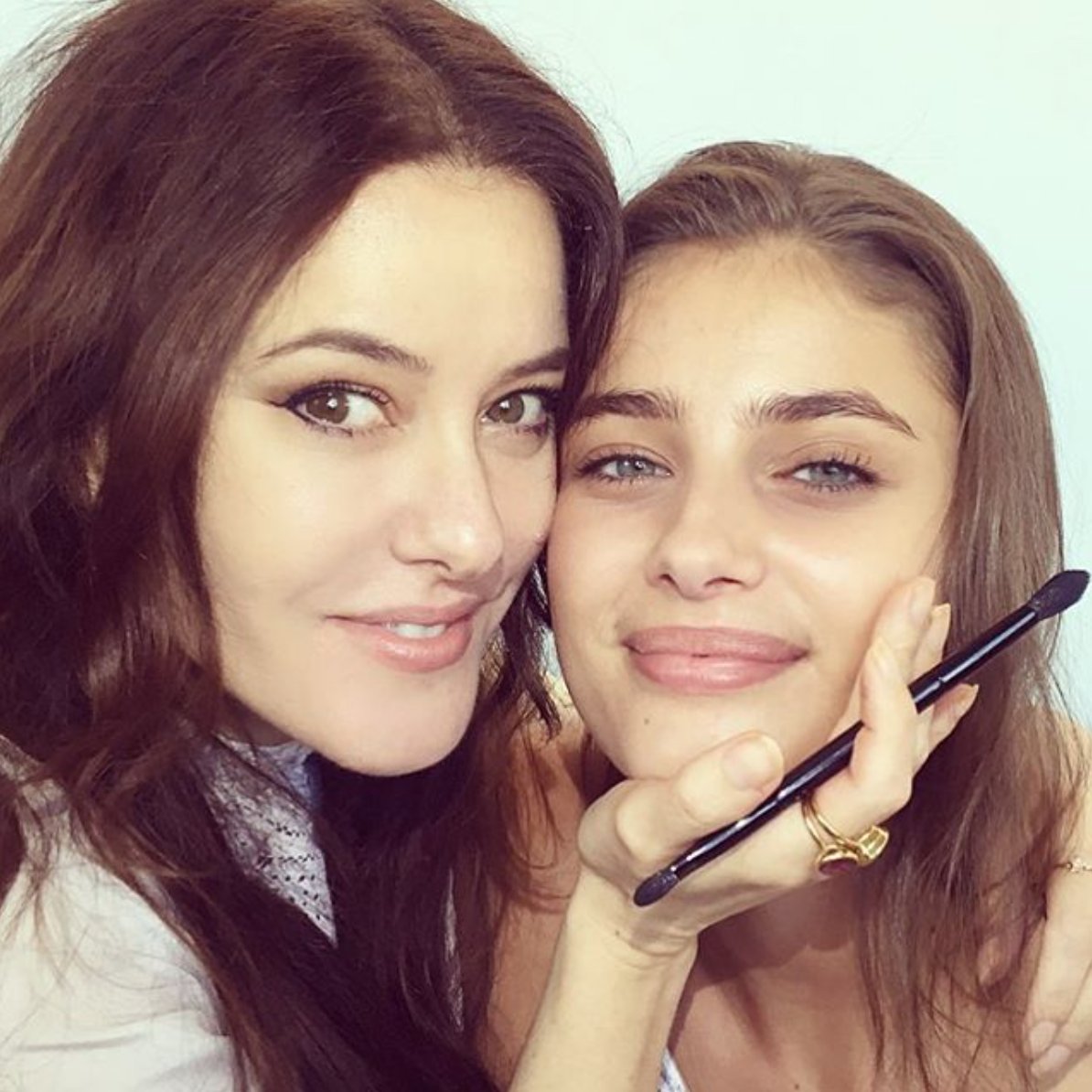 Lisa Eldridge on X: Happy to have a new dolly to put makeup on. Its  Girls World all over again!... t.coJ9kw6h9Ayr  t.coKARaLI8yYL  X