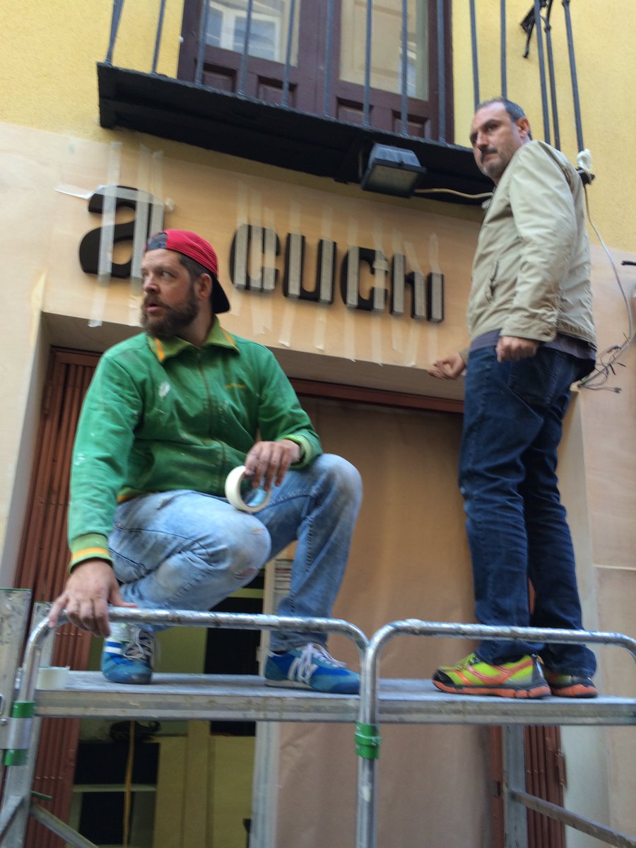 logicalestudio's tweet image. Montando #corporeas #rotulacion #acuchillo #agustinrisueño #leonesp #branding #logicalestudio