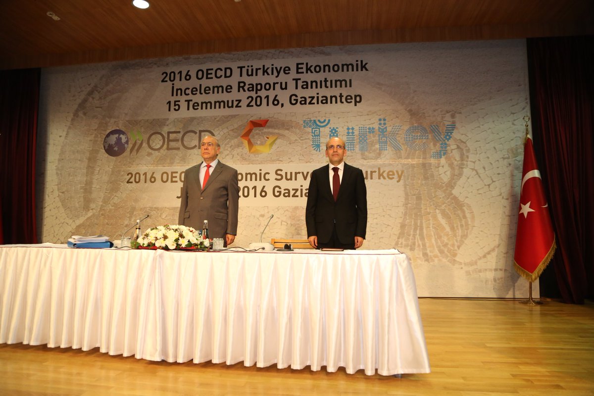 mtahmazoglu's tweet photo. .@TC_Basbakan yardımcımız Sayın  @memetsimsek @OECD #Türkiye Ekonomik İnceleme raporu tanıtımında konuşuyor. https://t.co/7WwFgUgXFv