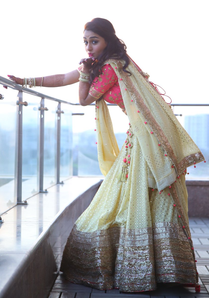 ShaadiCircle's tweet photo. New #blog post. Hiring a #weddingstylist. https://t.co/LYIgThJ9lN #wedding #weddingvendor#bride#bridal#shaadicircle https://t.co/Hn8EvfadNq