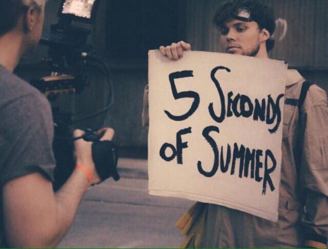 vincentjetbh's tweet photo. OMG I'm so EXCITED for the music video!!! 😊 #GIRLSTALKBOYS https://t.co/1rUEtQ9wTf