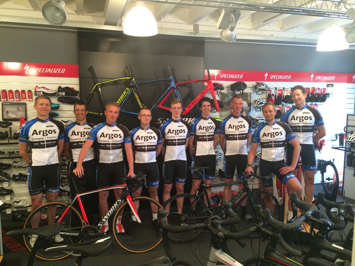 ArgosCycling's tweet photo. Vandaag om 16.00uur start de wielerronde van Kwintsheul. Wie van onze trimmers eindigt er vandaag op het podium? https://t.co/WfHvYAMjha