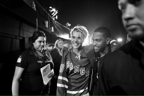 trustinkdrhl's tweet photo. Justin smiling appreciation tweet 😍😭💖❕ https://t.co/imaXH4DV0U