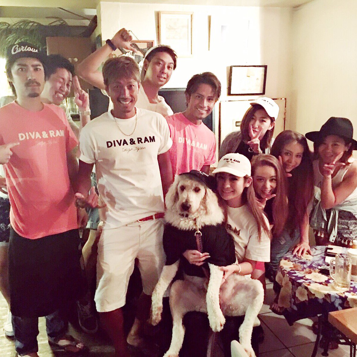 hatanaka_naomi's tweet photo. みんながサプライズで誕生日お祝いしてくれた😭💕嬉しすぎ✨感激✨しかもtedまでサプライズ登場🐶💓仲間って最高✨ステキな仲間がいて幸せです💖
#mybirthday #besun #divaandram #ted #仲間 https://t.co/BI09S1UkzX