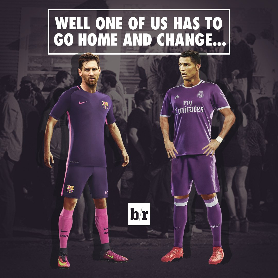 #SuaraBolaneters Ciyeee... Kembaran nih warna jersey barunya, terharu. Mana yang lebih bagus menurutmu?