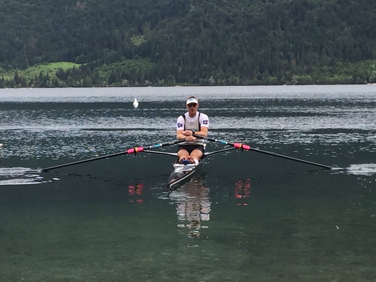 antonijarazen's tweet photo. Day with NZ rowing team @MaheDrysdale @stevenson_zoe @nzrowing @Rio2016_en https://t.co/ZZrLcWKo7Y