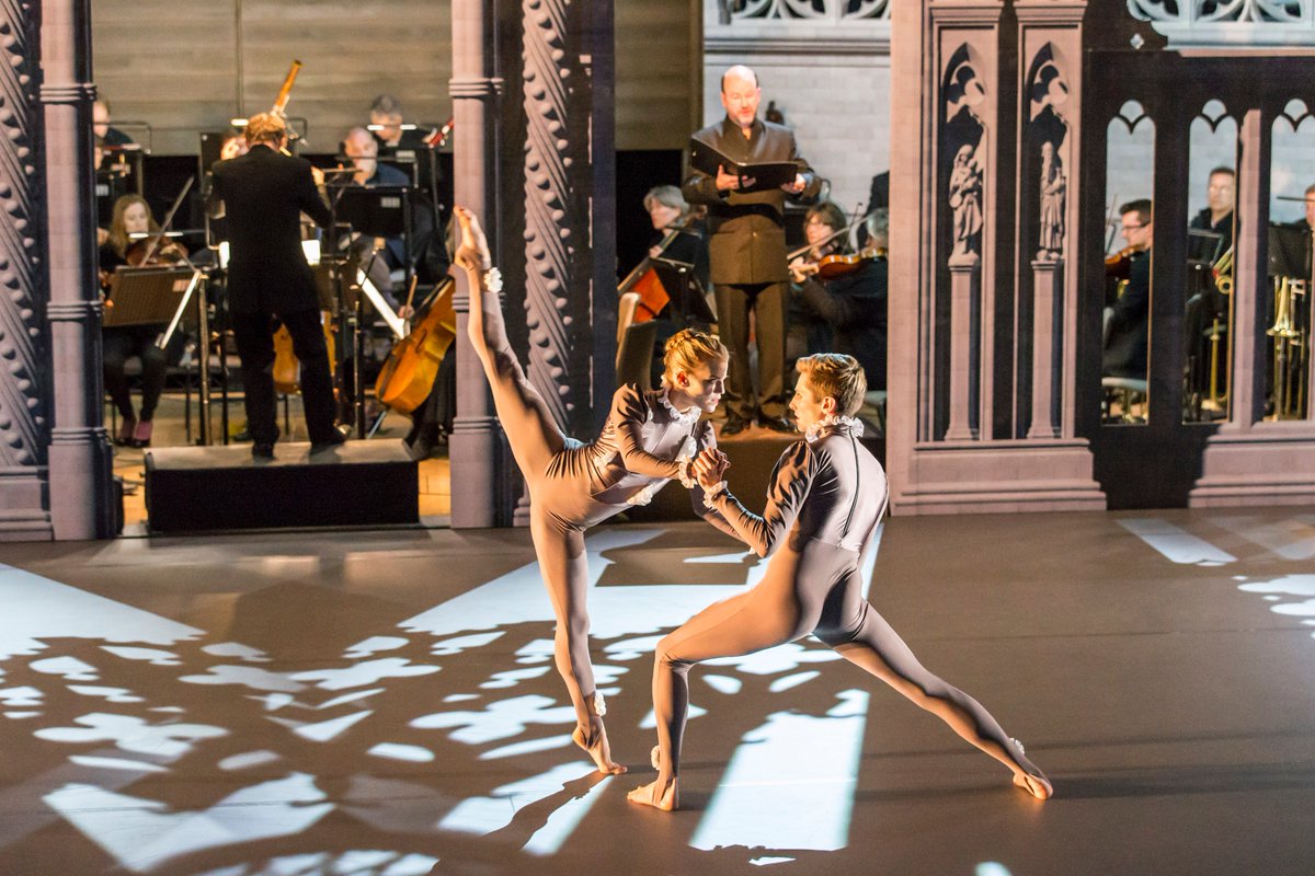 A first look at Hannah Rudd's &amp; Daniel Davidson's majestic duet from The Creation, <a href="/GarsingtonOpera/">Garsington Opera</a> until Sunday