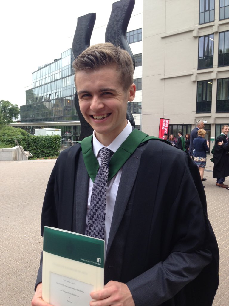 DGordonoldhack's tweet photo. Well done @MrTonyGordon
We're so proud
#LeedsGrad16 https://t.co/qq6CD7qykt