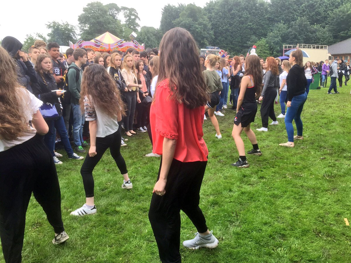 rainhillarts's tweet photo. @rainhillhigh #RinthePark #SummerFestival #Dance https://t.co/jmGwF0LIJI