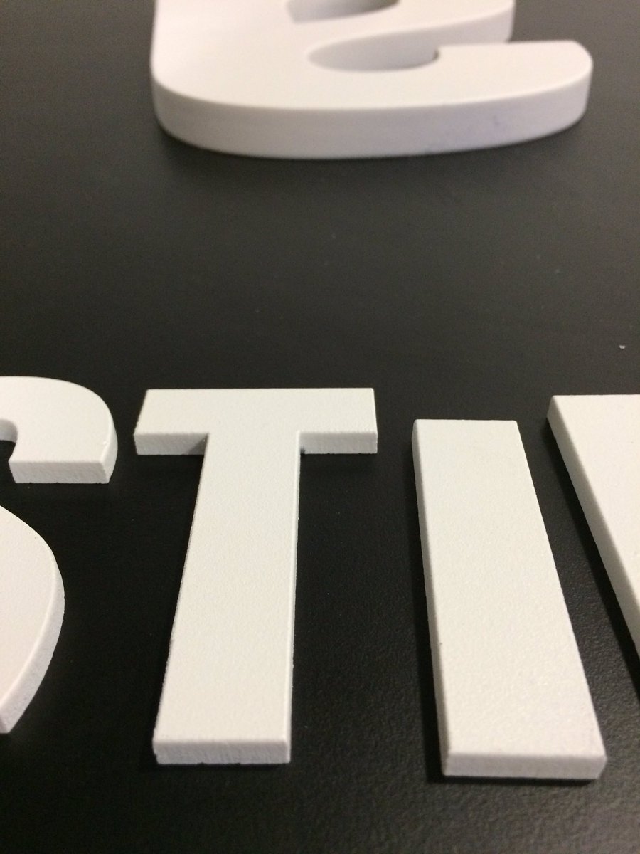 logicalestudio's tweet image. #corporeas #rotulacion #acuchillo #agustinrisueño #leonesp #branding #logicalestudio