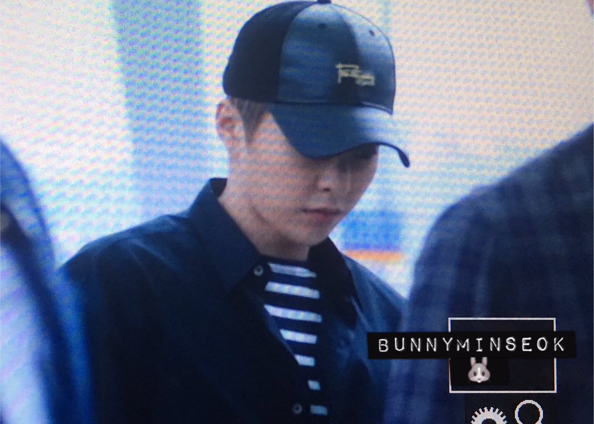 bunnyminseok's tweet photo. 160715 인천공항 출국 #시우민 #xiumin 🤗 https://t.co/7mgaPvBLri