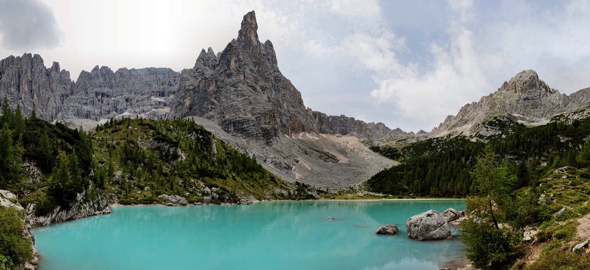 sorellaacqua's tweet photo. Tweet di Miss Mcphista 🦥 (@MissMcphista) Miss Mcphista 🦥 (@MissMcphista) ha twittato:
#PartoPer il mio #Veneto: #Trecime #LagoSorapiss #CastellodiAndraz #Dolomiti @DolomitesUNESCO @lonelyplanet_it https://t.co/5g47Xi7xvM https://t.co/7AuFsan3vY