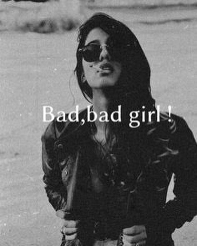 RafflesChelsea's tweet photo. Who's excited for tonight...π€ #kuriouskittens #raffleschelsea #badgirlsandboys https://t.co/Z5ptfUKF8D