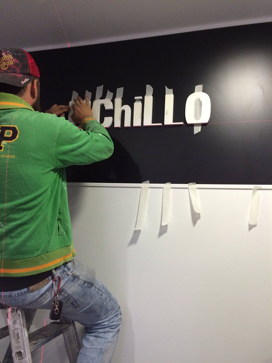 logicalestudio's tweet image. #corporeas #rotulacion #acuchillo #agustinrisueño #leonesp #branding #logicalestudio