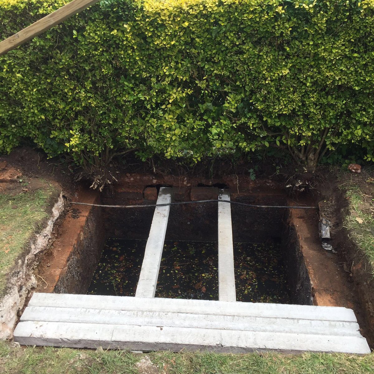 BelowGroundDW's tweet image. Our Customer septic tank lid collapsed unexpectedly so we rebuilt it and made safe very quickly.
