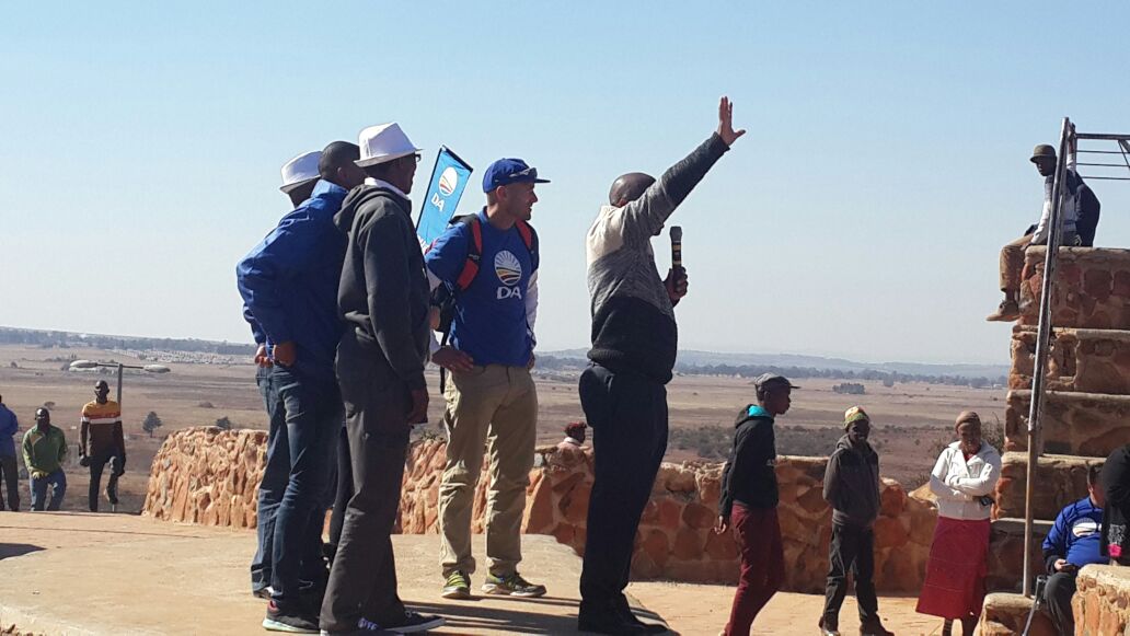 HermanMashaba's tweet photo. Now welcoming DA volunteers who traveled on Joburg public transport this morning to Orange Farm #DAonTheMove https://t.co/iivJfdvwlV