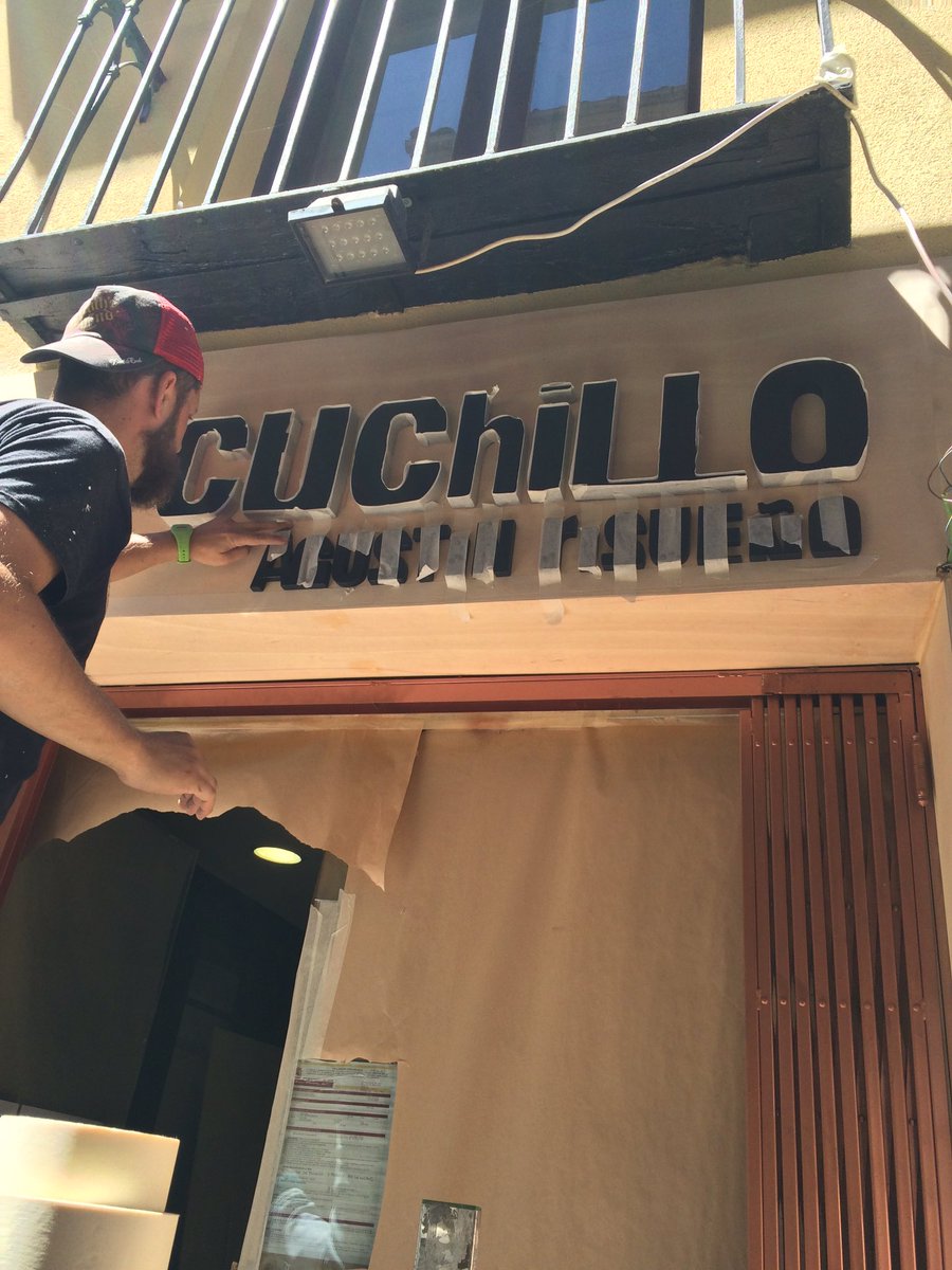 logicalestudio's tweet image. #corporeas #rotulacion #acuchillo #agustinrisueño #leonesp #branding #logicalestudio