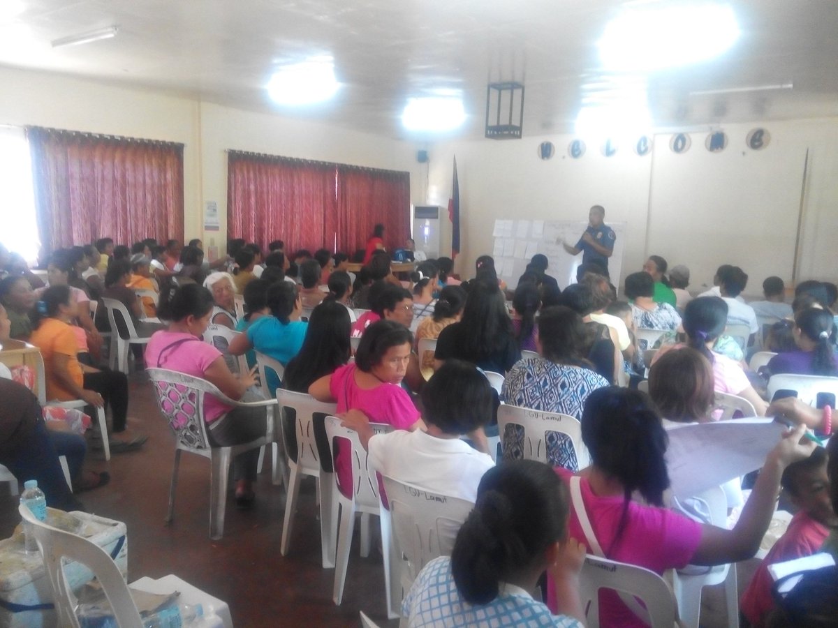 PNPLamut's tweet photo. PSI EDGAR L TAPO, Conducted lecture re Project double barrel/TOKHANG to the 4PS members.@pnpifugao @RDPROCordillera https://t.co/PwaEkX3vBj