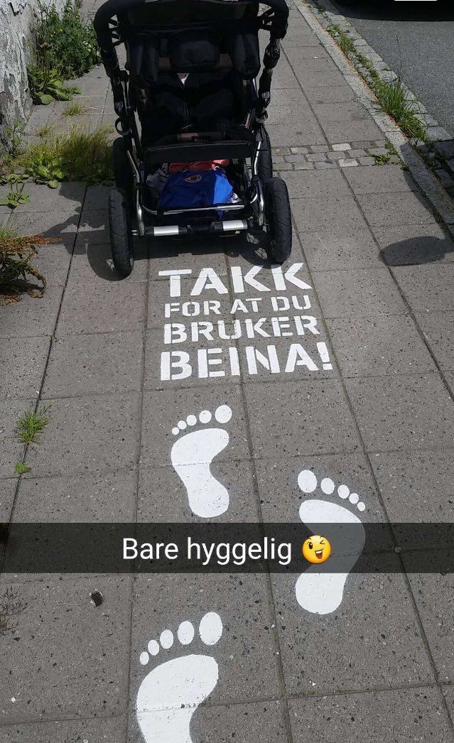 kgulliks's tweet photo. God tilbakemelding på tagging av fortau i og av @larvik, @gillyh77 #bylab https://t.co/oTyD1gFjyC