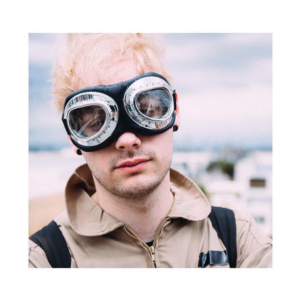oldtweetsof5sos's tweet photo. "Who you gonna call?"
I don't know if I should call these guys, they're always late to everything 
#GIRLSTALKBOYS https://t.co/MOP7eK2jBL
