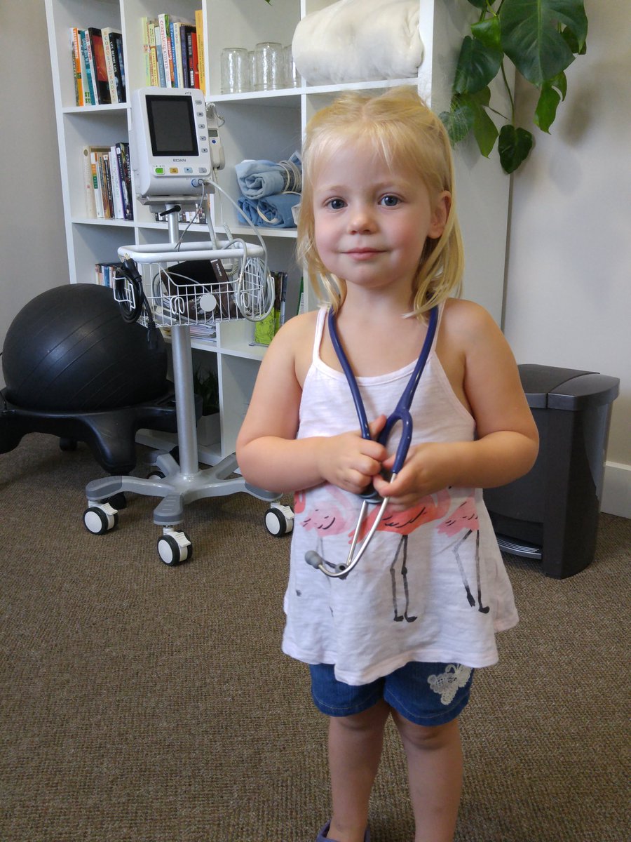 PetsBecki's tweet photo. Little Doctor in training @PtboNaturopath https://t.co/ZrN7f3afFt