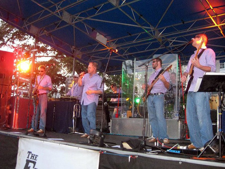 Listen to the sounds of summer in #VisitJoCo. Our latest blog has upcoming musical events. ow.ly/R0GT302rfrz