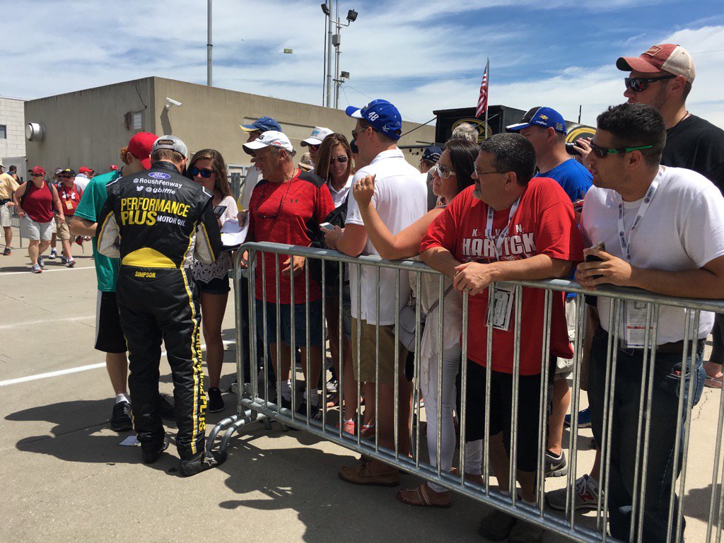 Roush16Team's tweet photo. .@gbiffle signing for fans before practice @IMS https://t.co/EPAiqDmt8k