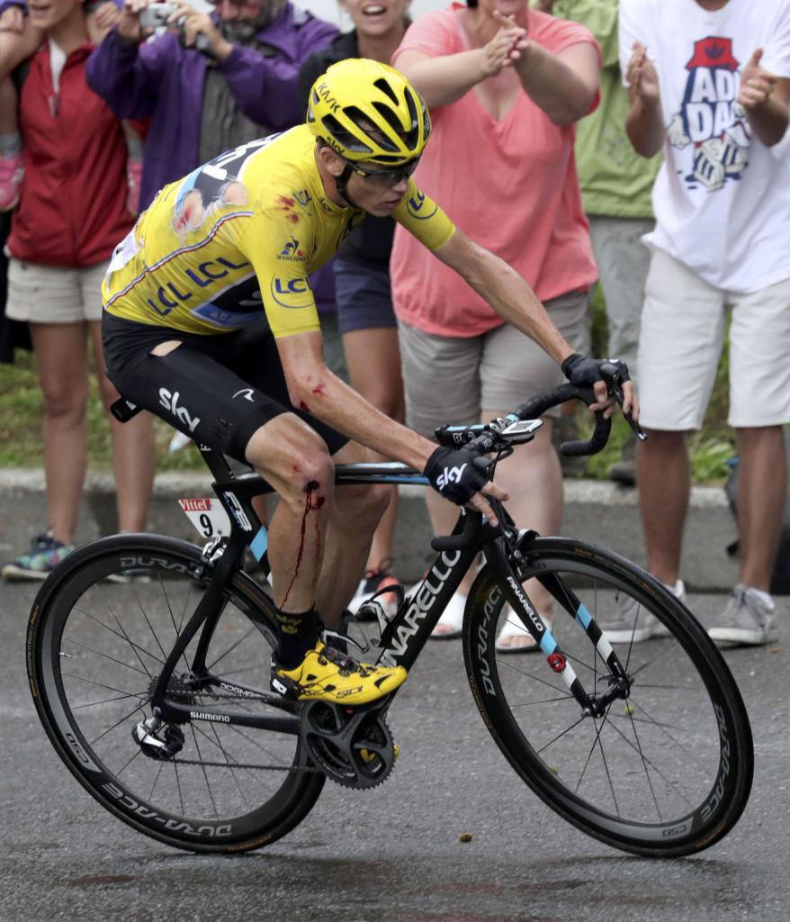 El Pelotón Bardet y la lluvia despiertan el Tour El Pelotón Bardet y la lluvia despiertan el Tour