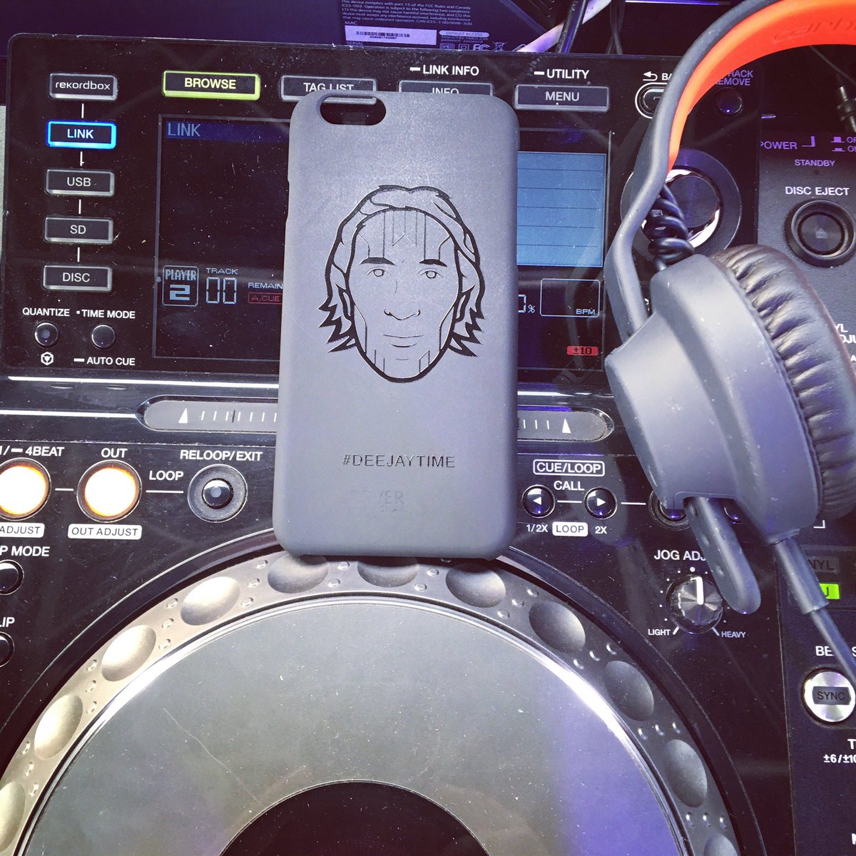 GetFarFargetta's tweet photo. #cover personalizzata #troppofiga ๐ #deejaytime https://t.co/cS82zHaKBV