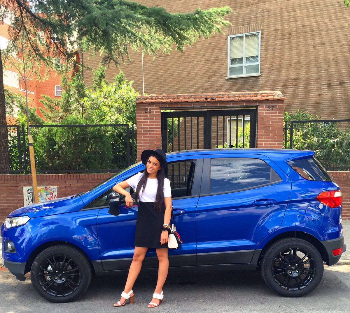 anabelhernandz's tweet photo. Por las calles de Maaaadrid!🎶🎵 🛍🛍#brumbrummmm🚙💨💨 #fordecosport #Hawkers
@FordSpain @HawkersCo 💙 https://t.co/ExWSKC0h0u