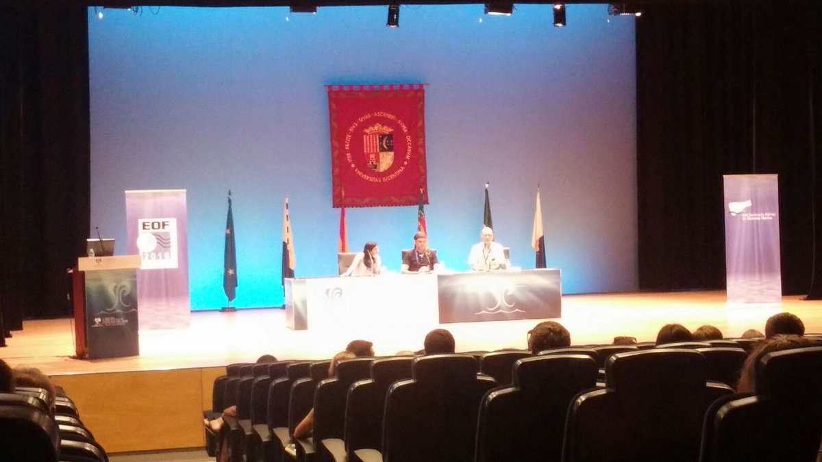 vsimposioccmar's tweet photo. Acto d clausura y entrega de premios a mejor póster #SimposioCCMar2016: ordenador d #buceo d @Posidoniaecosp https://t.co/3jS9ztMQYt