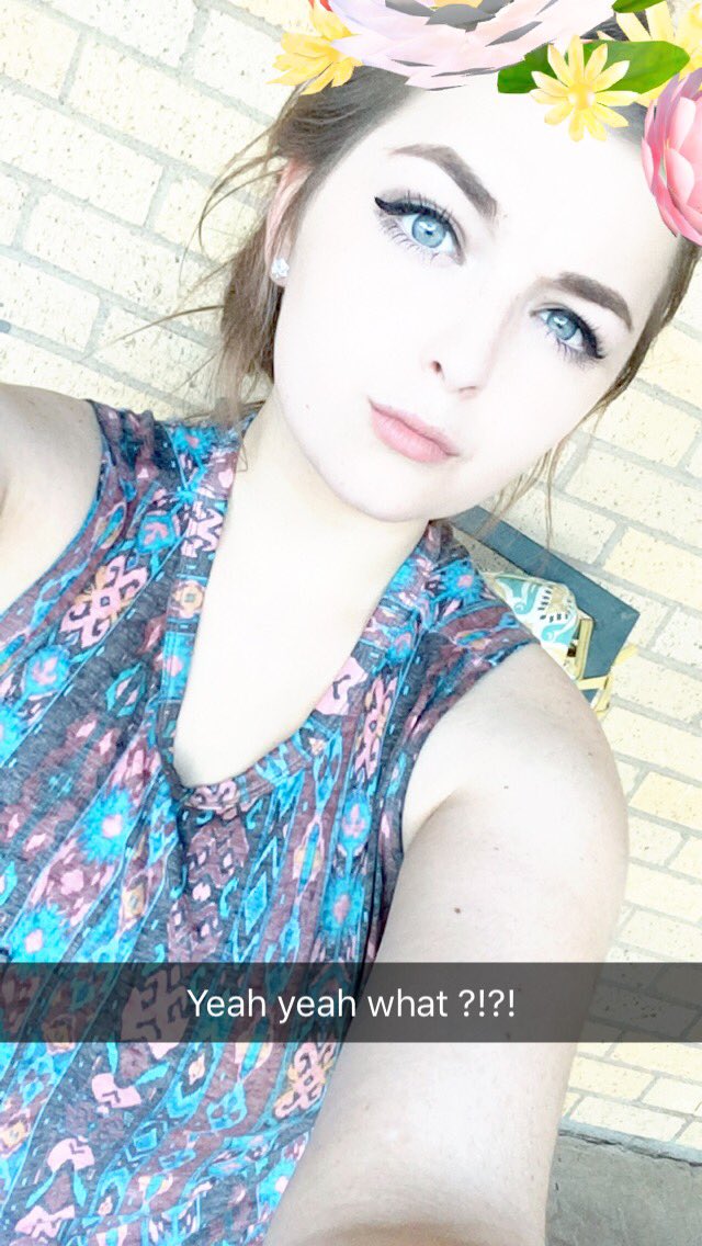 YannahElizabeth's tweet photo. 😜👑💕 https://t.co/frmC6yJnov