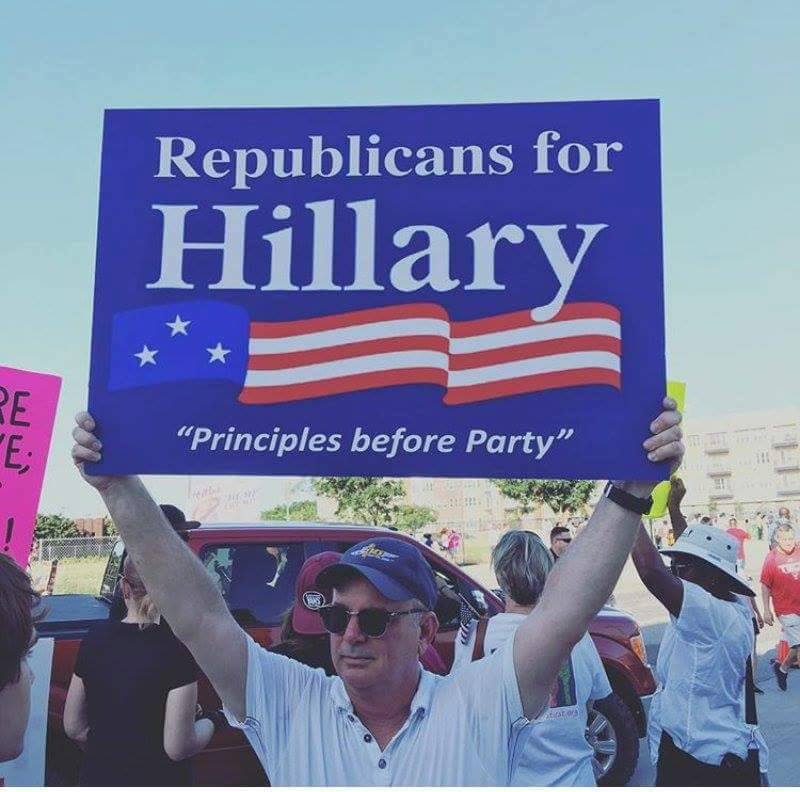 timmbarton123's tweet photo. @jeneps @missb62  King George "I alone can fix it"

#1776 
#StrongerTogether https://t.co/2UpgrAFa5L https://t.co/qyQbInYUKQ