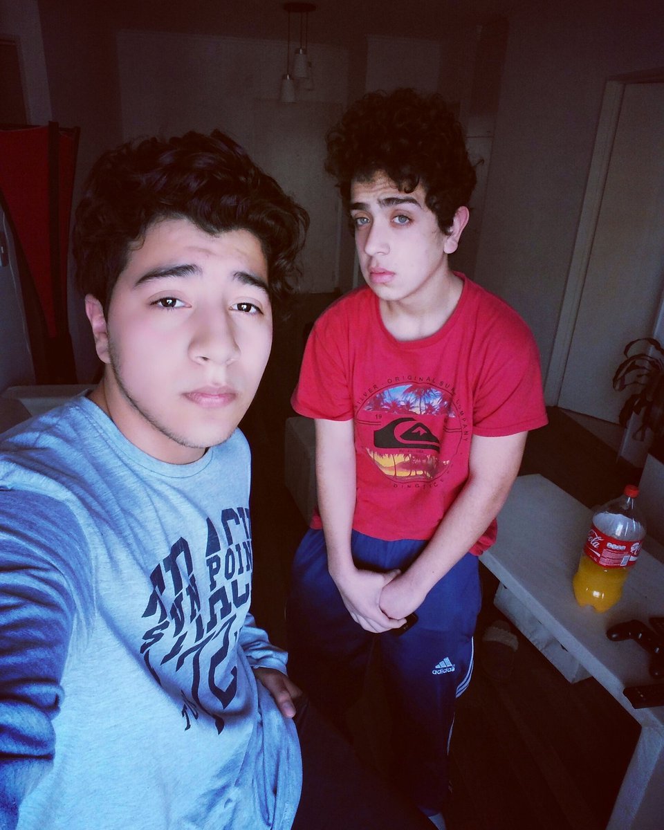GabrielOrona123's tweet photo. Con el P https://t.co/n6CoJ3w0h2