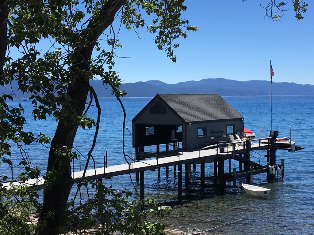 ChaseEndurance's tweet photo. Lake Tahoe on our way to Tevis. https://t.co/x9fPAPaj2w