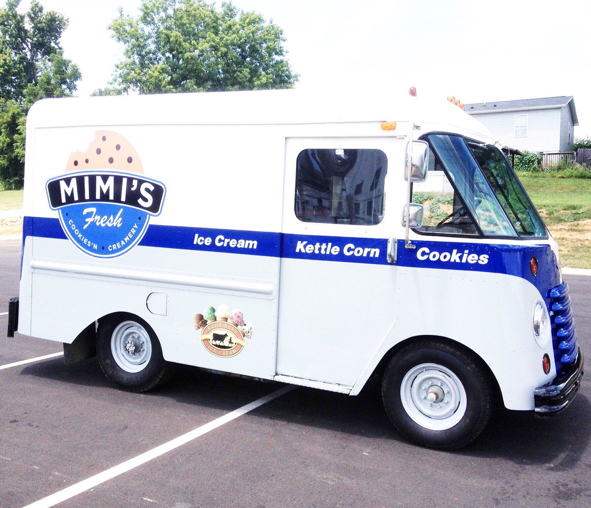 We are coming for you JC! #mimiscreamery is just about ready to hit the ground running! 🚐💨 Where should we go first?