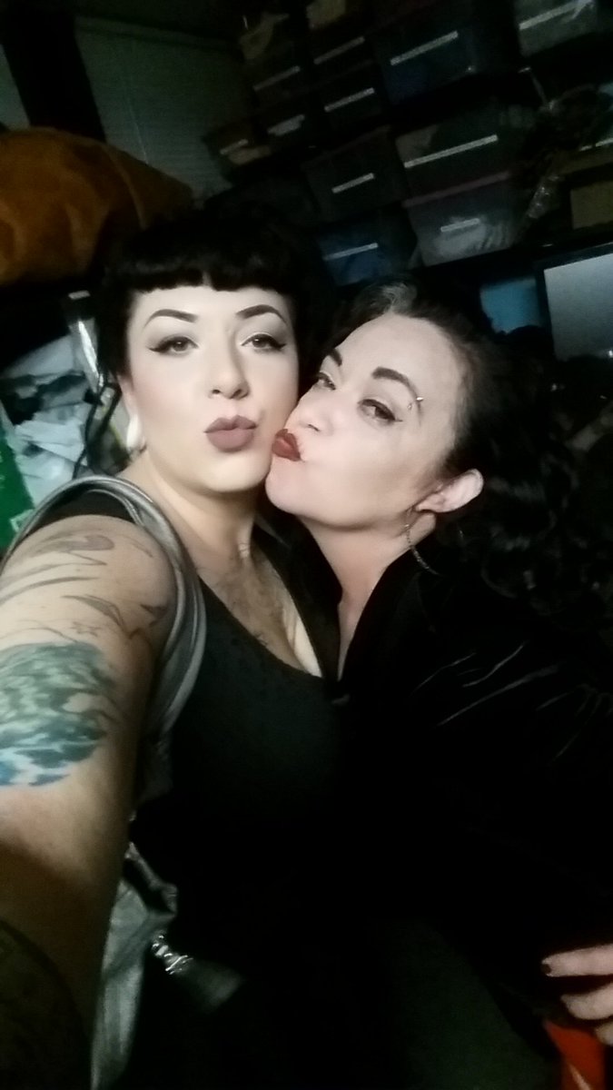 GoddessDelila's tweet photo. Domme on Domme action anyone? #ProDomme #dualsessions #findom @Bobson13John @RT_Loser_slave @AlphaPromoSlave https://t.co/Vz8uQsfYqh