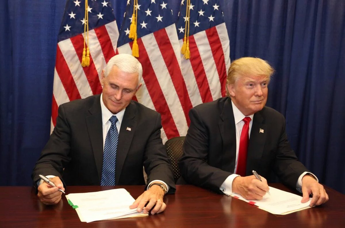 jakub_lisa's tweet photo. #TrumpPence #TrumpTrain #Make America safe #MakeAmericaGreatAgain #INForTrump #WomenForTrump Greatest Team In Years! https://t.co/D2sqEKpacA
