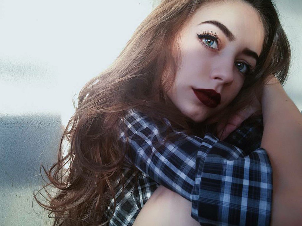 Rpgbg_'s tweet photo. *Haquila Oliveira
*Elizabeth mais appelée Liz
*18 ans
*Bi https://t.co/dSX7HUjD7x